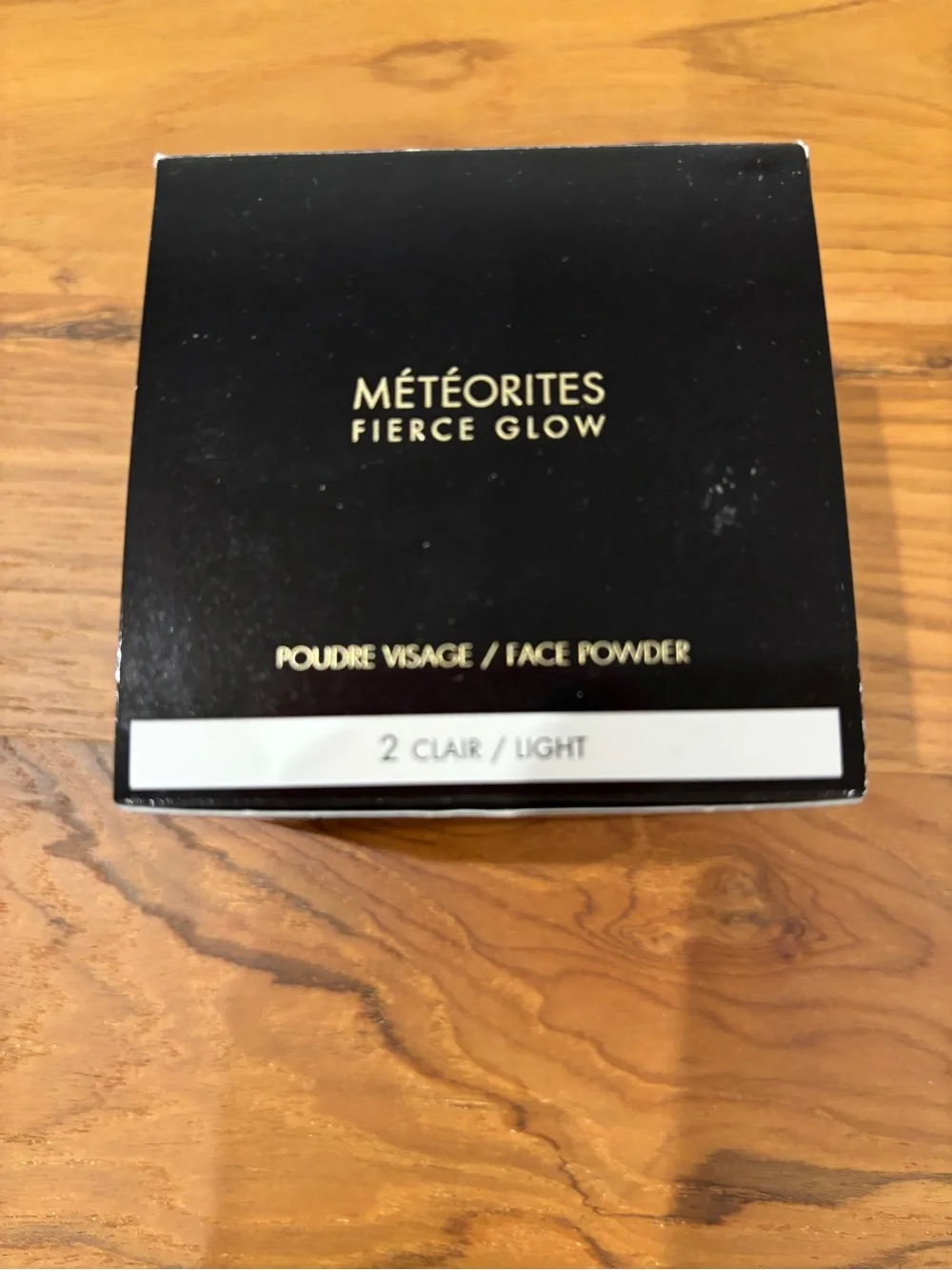 Guerlain Meteorites Face Powder (Shade Light). Violet scent.